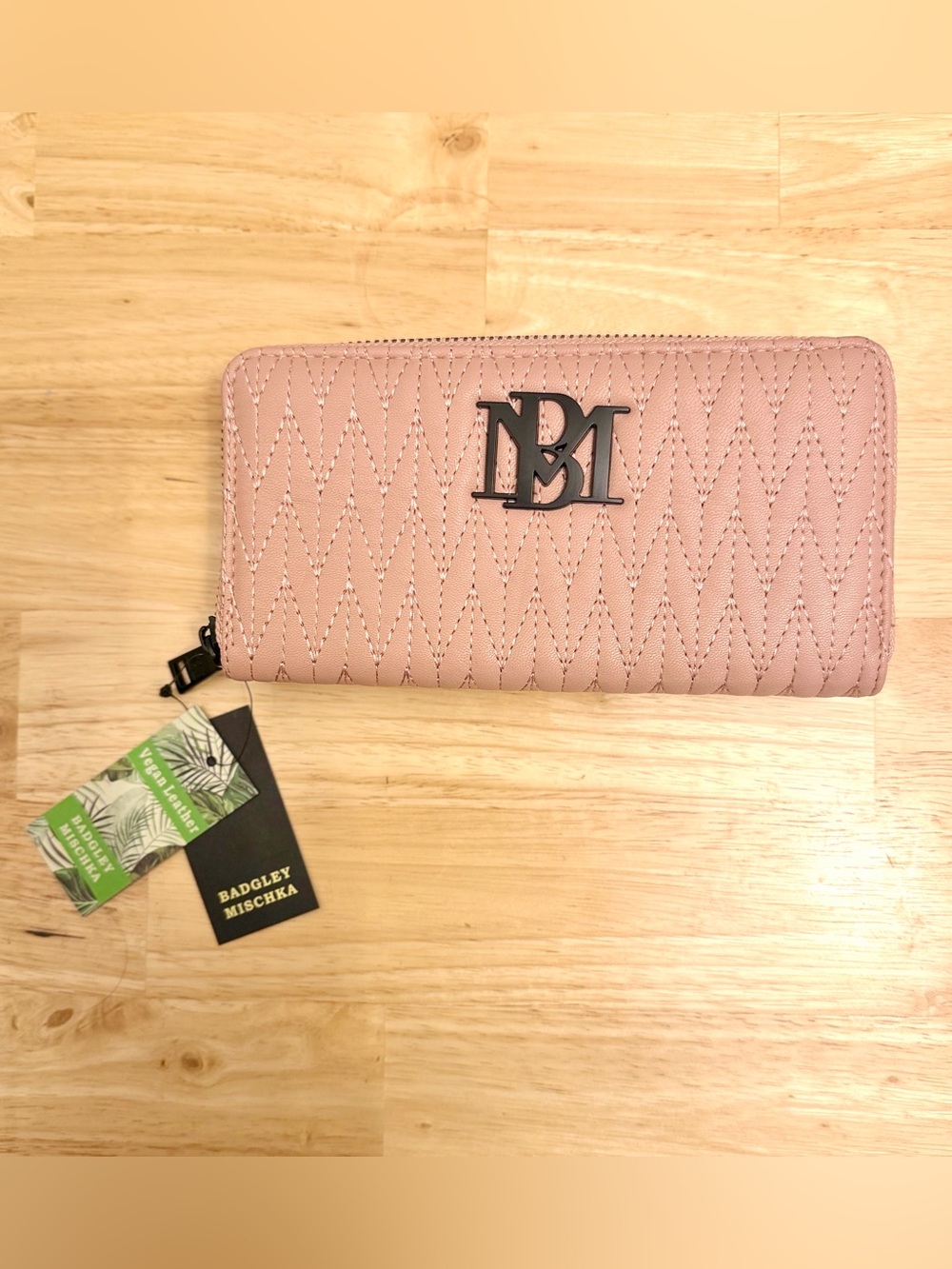 NWT Badgley Mischka Blush Pink Quilted Wallet Phone Holder BMW-031 $59